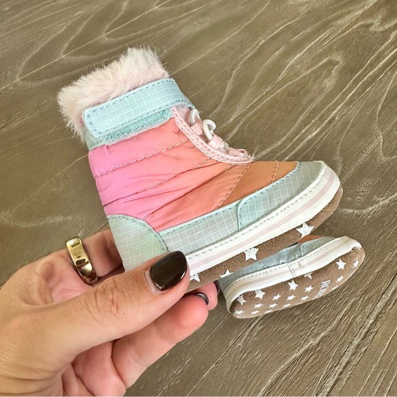 Robeez First Kicks Faux Fur Boots - Picture 3 of 7